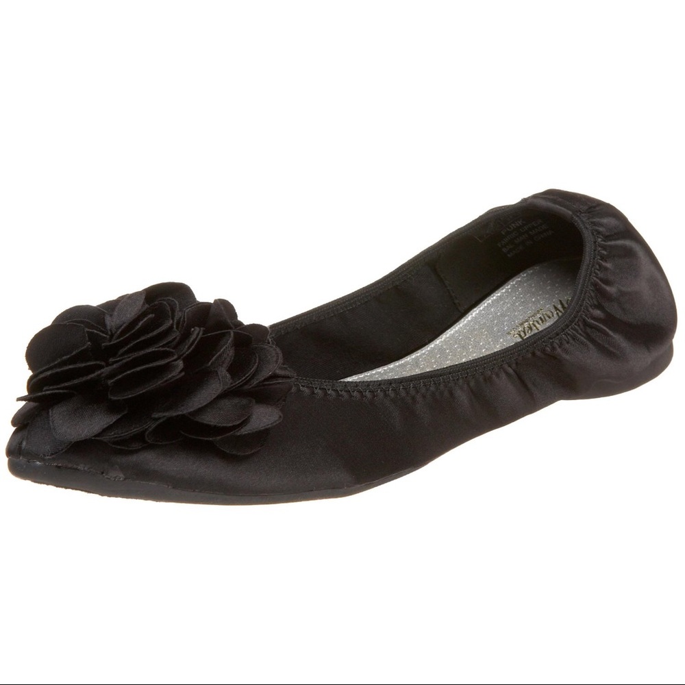 Black Flower Ballet Flats